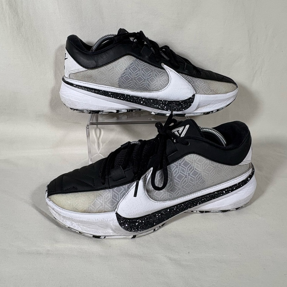 Nike Giannis Freak 5 Men's Basketball Shoes (DX4985-101) Oreo Size 8.5